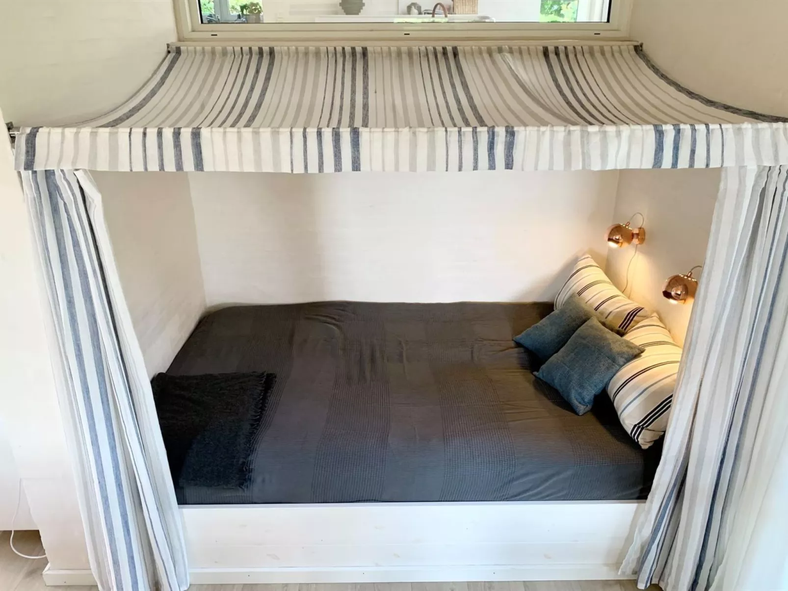 "Marjukka" - 10m from the sea-Inside