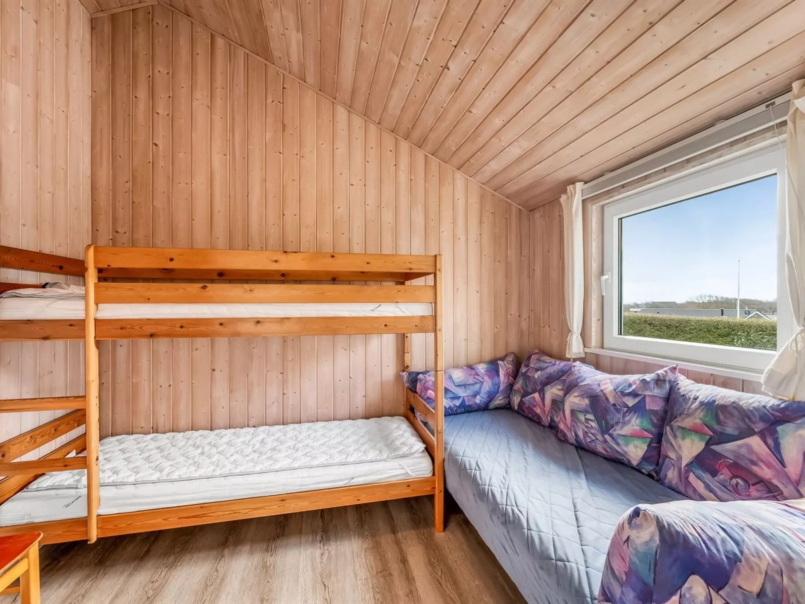 "Loviisa" - 300m to the fjord-Dedans