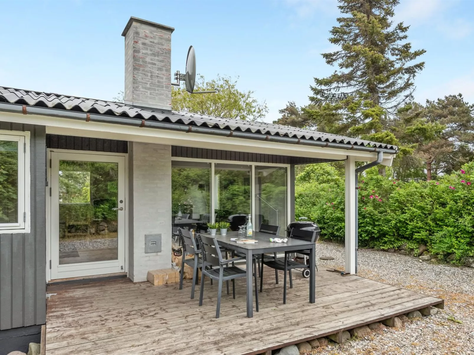 "Jenny" - 140m from the sea-Outside