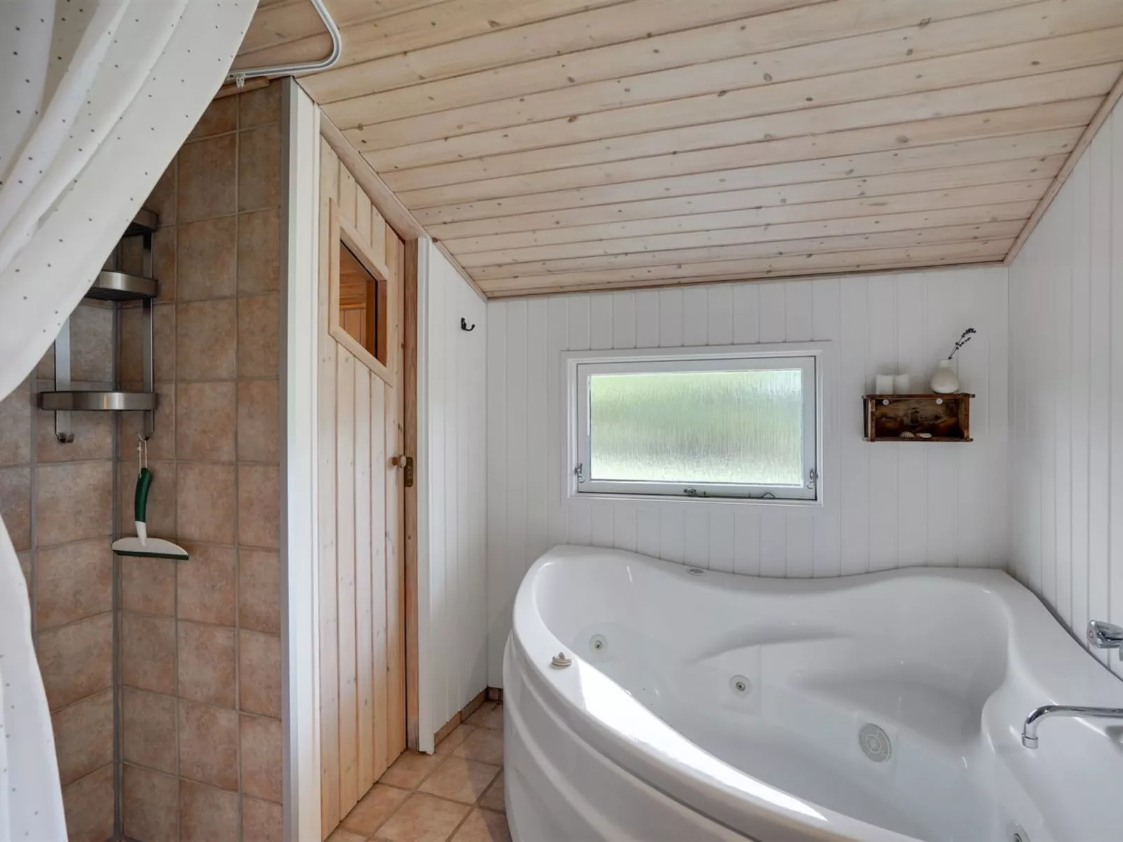 "Monja" - 2.2km from the sea-Drinnen