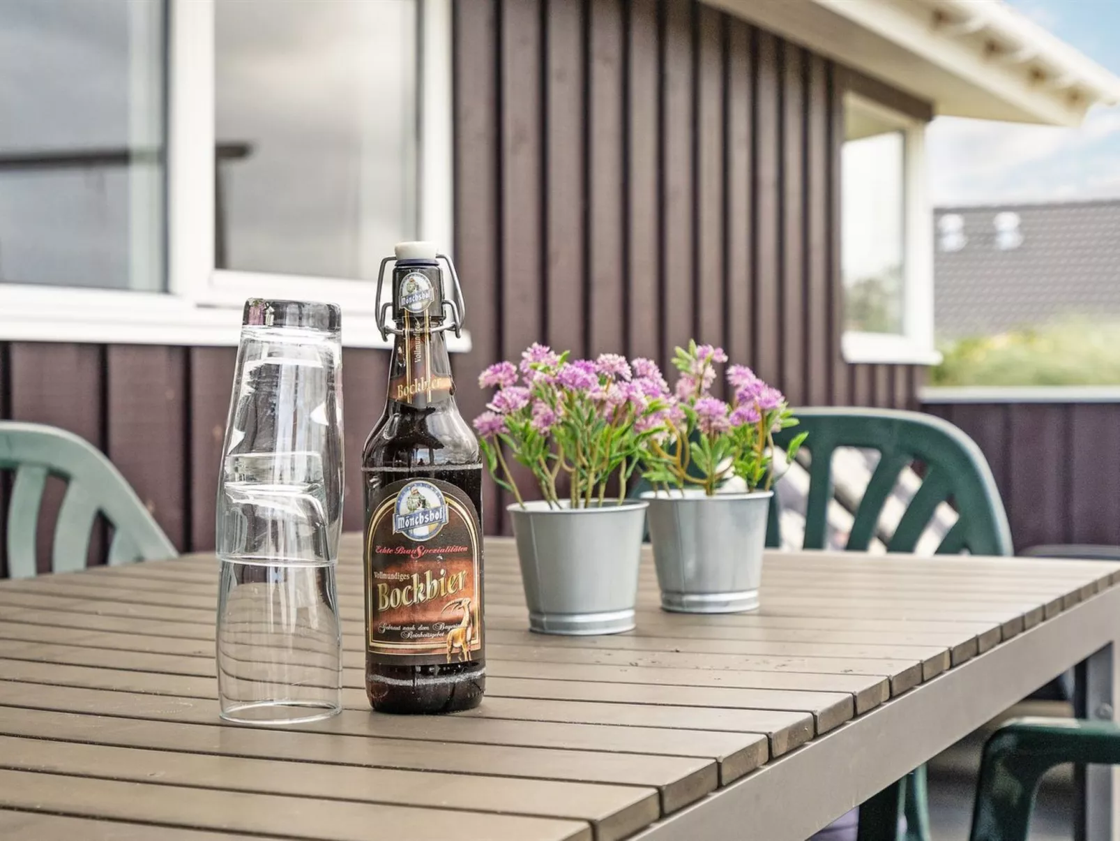 "Thrugot" -  from the sea-Dehors