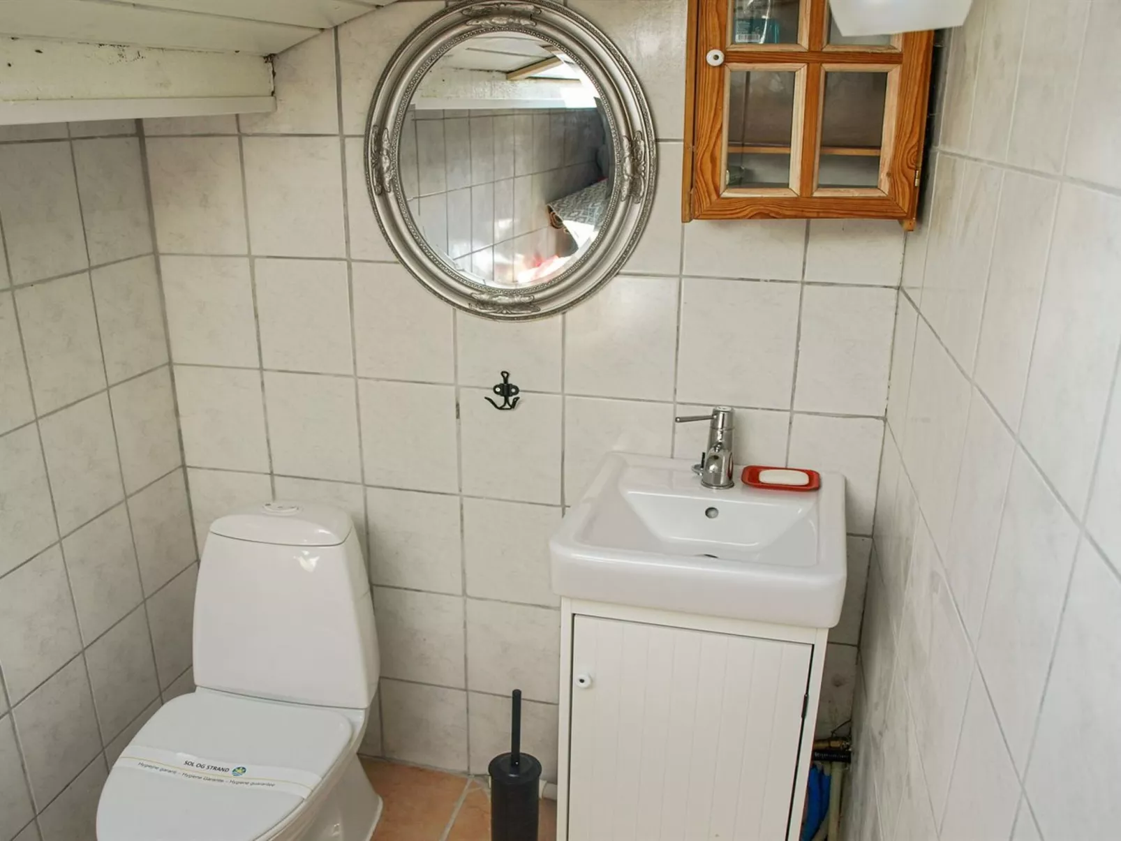 "Laurine" - 2.7km from the sea-Inside