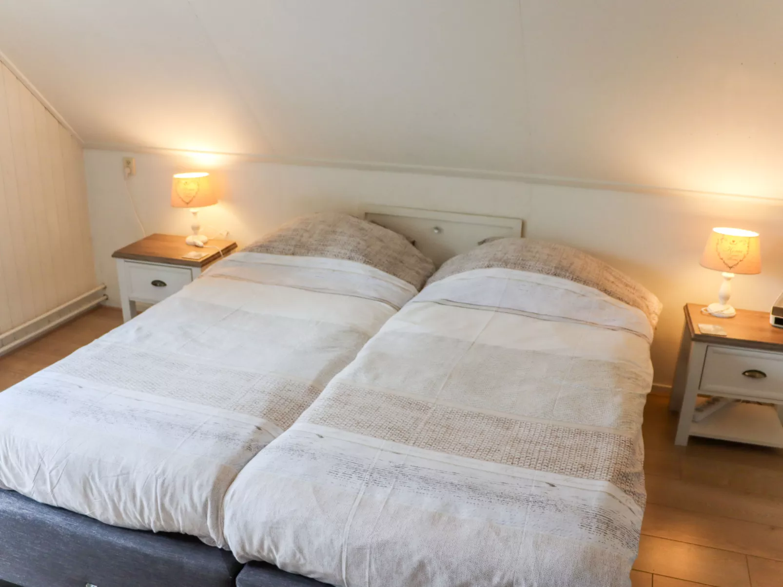 Onder De Eiken-Inside
