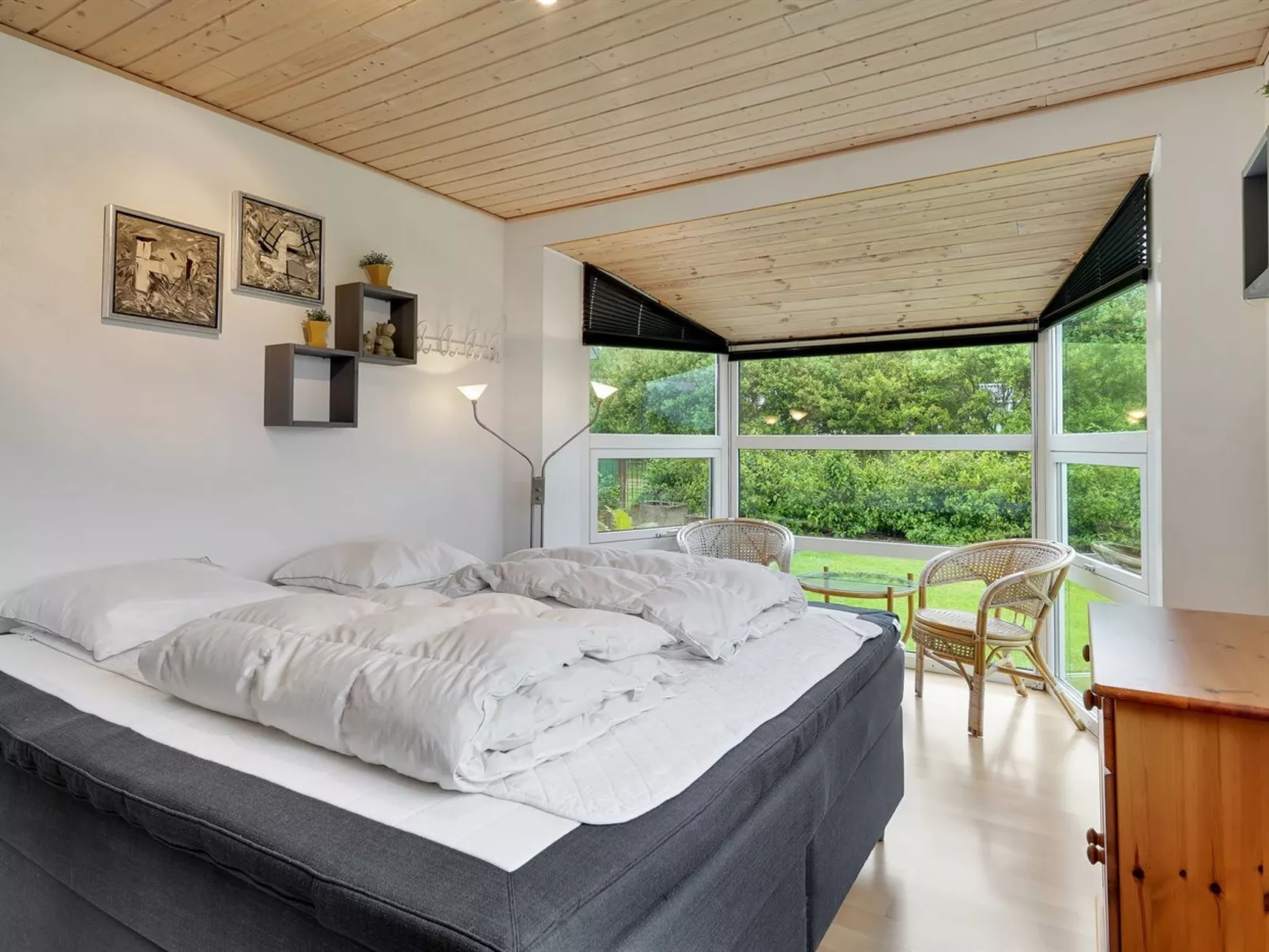 "Ørger" - 400m to the fjord-Dedans