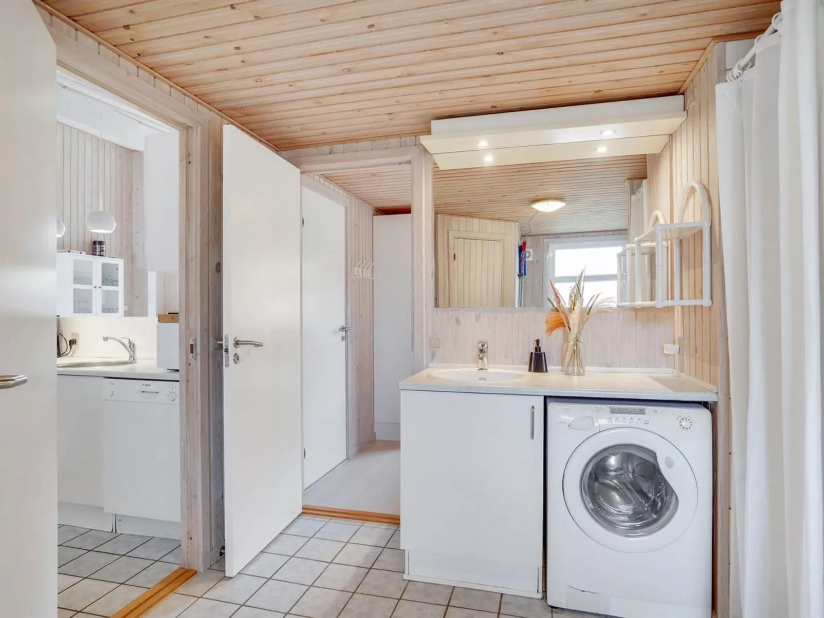 "Midja" - 800m from the sea-Inside