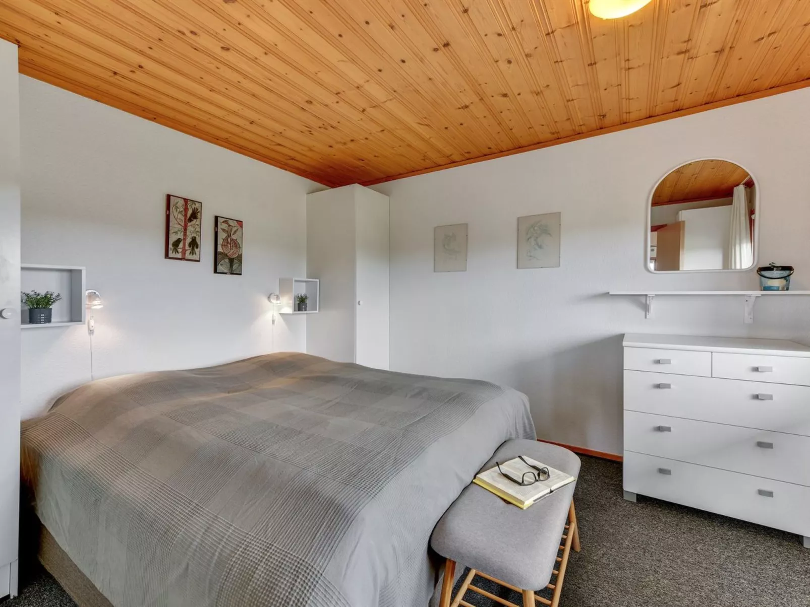 "Trineke" -  from the sea-Inside