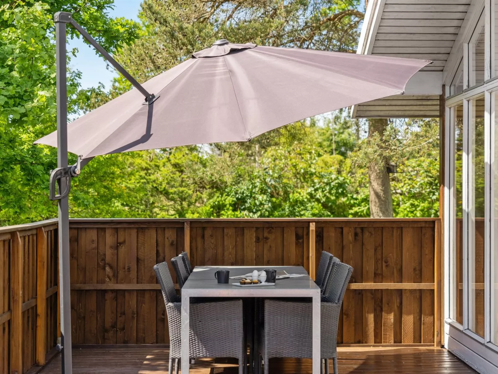 "Soraya" - 700m to the fjord-Outside