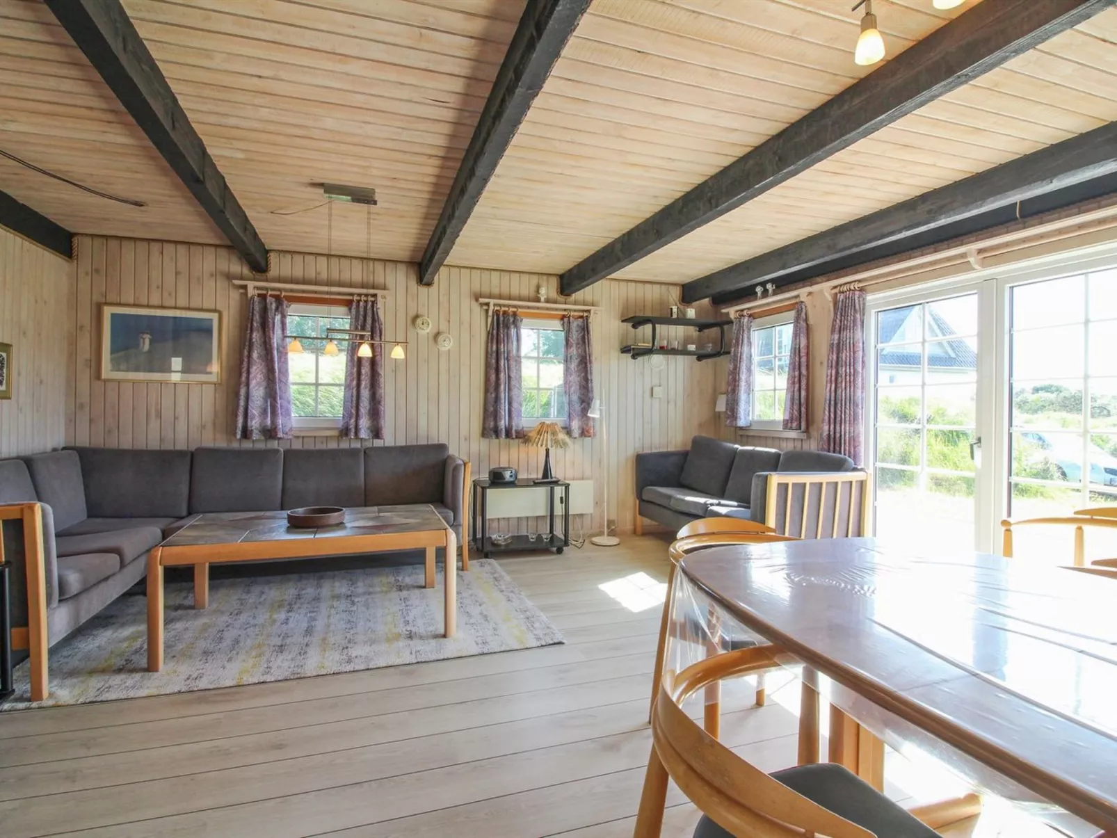 "Arita" - 250m from the sea-Inside