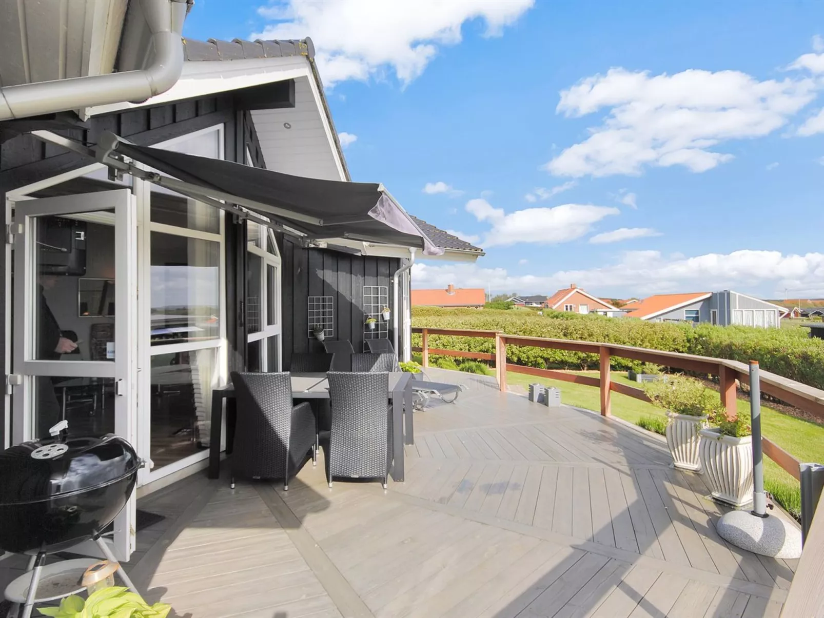 "Eberta" - 200m to the fjord-Dehors