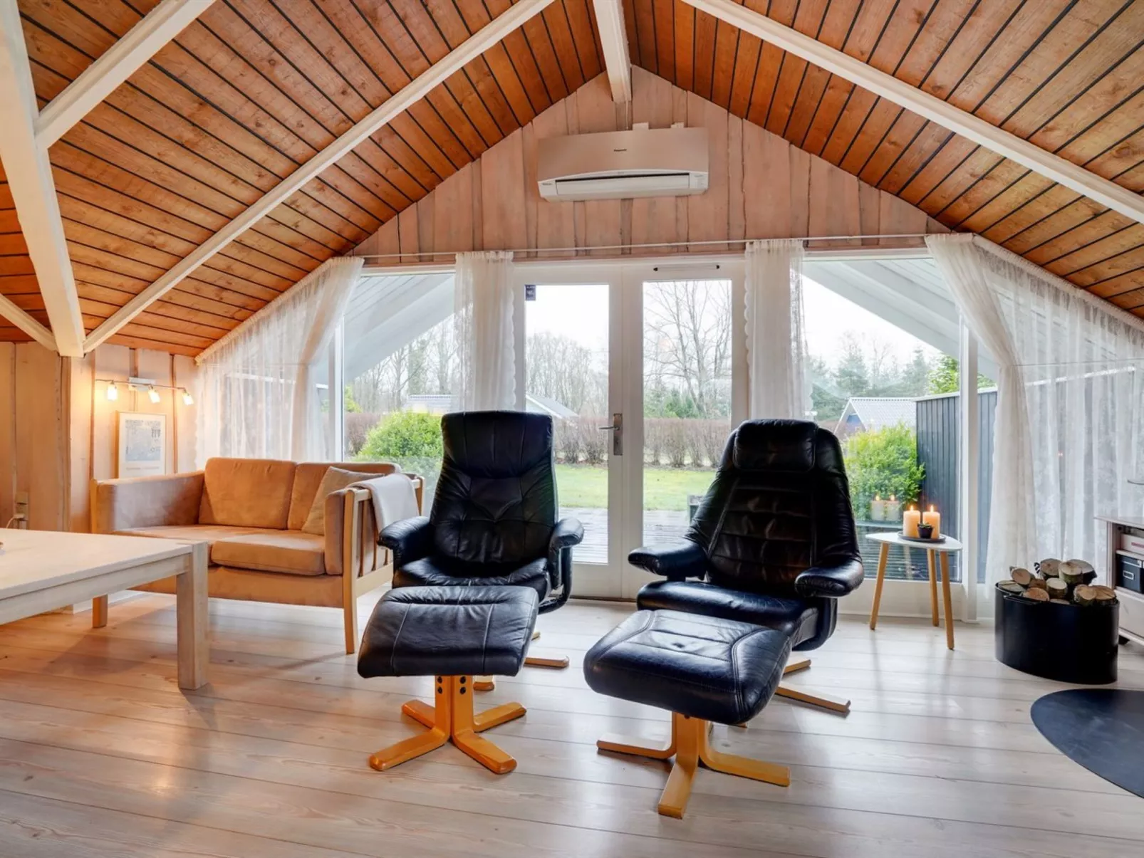 "Anninka" - 28km from the sea-Dedans