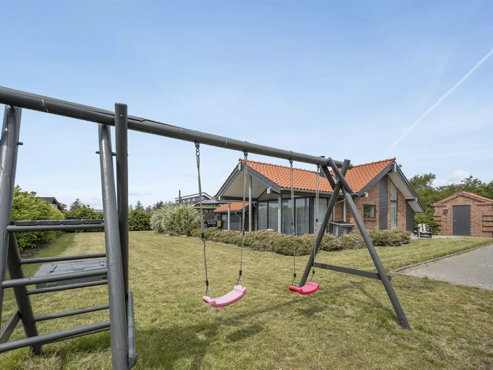 "Donka" - 300m to the fjord-Draußen