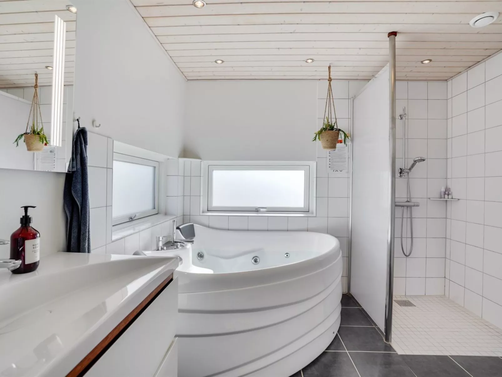 "Sotir" -  from the sea-Inside