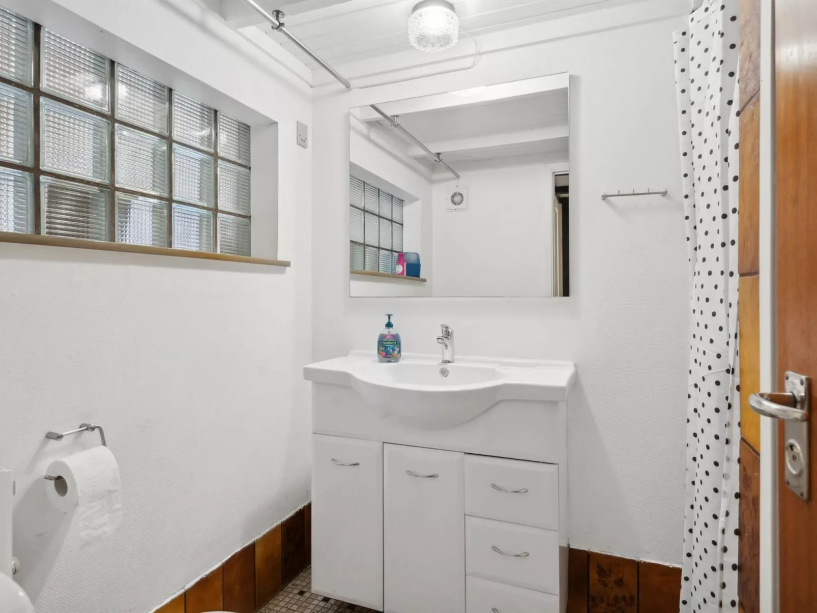 "Eldar" - 5m from the sea-Inside