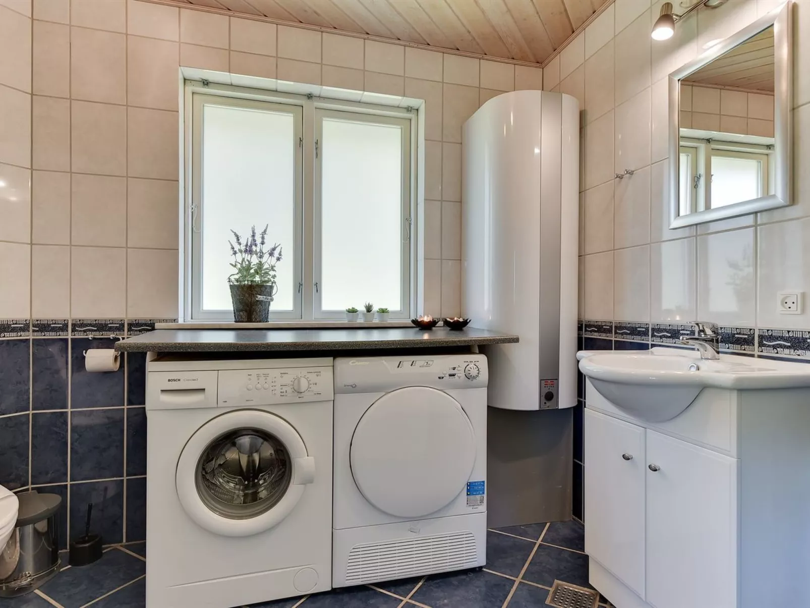 "Tydkil" - 300m to the fjord-Inside