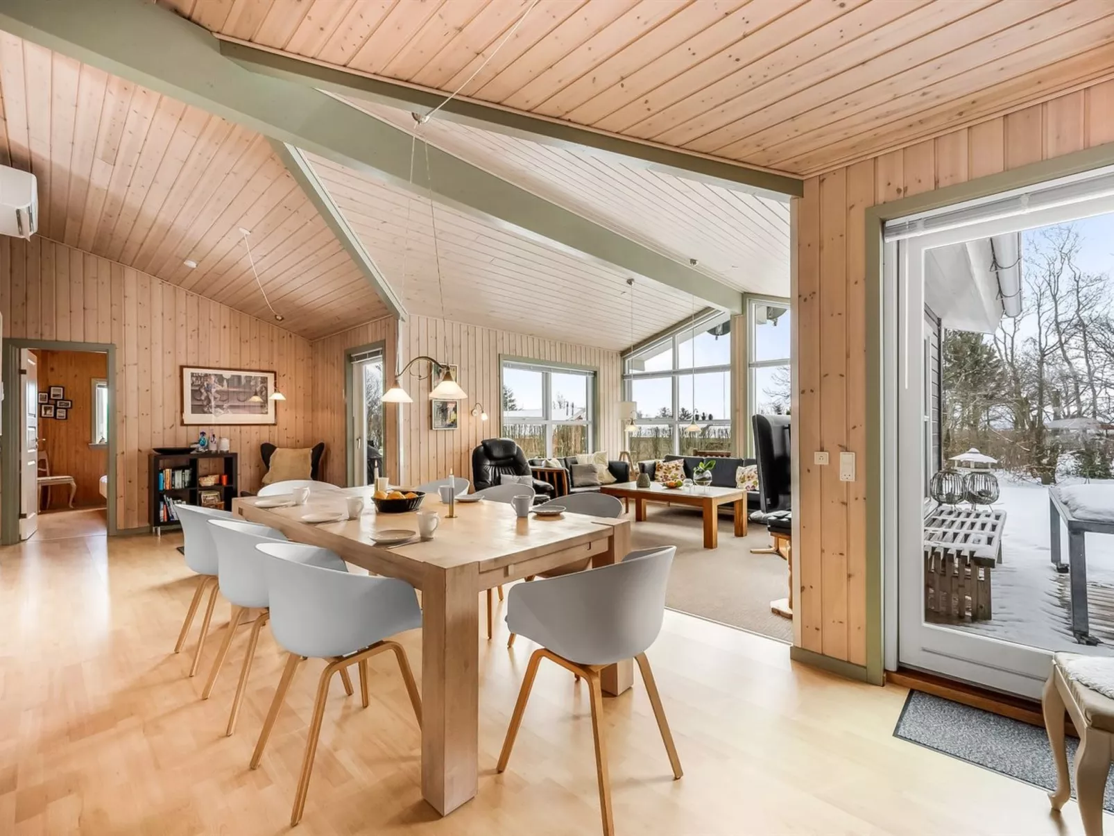 "Kai" - 500m to the fjord-Inside