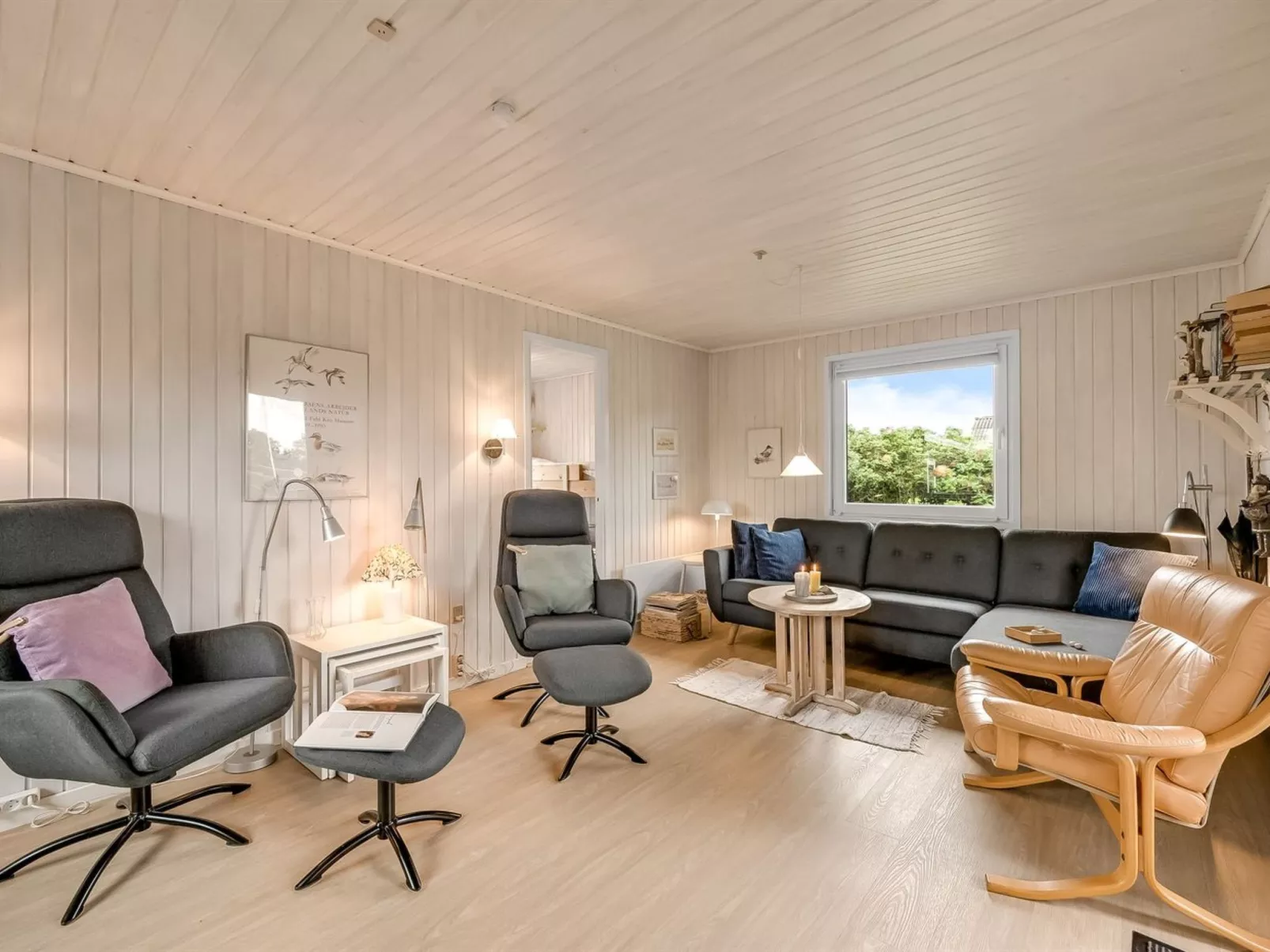 "Theodor" - 180m to the fjord-Dedans