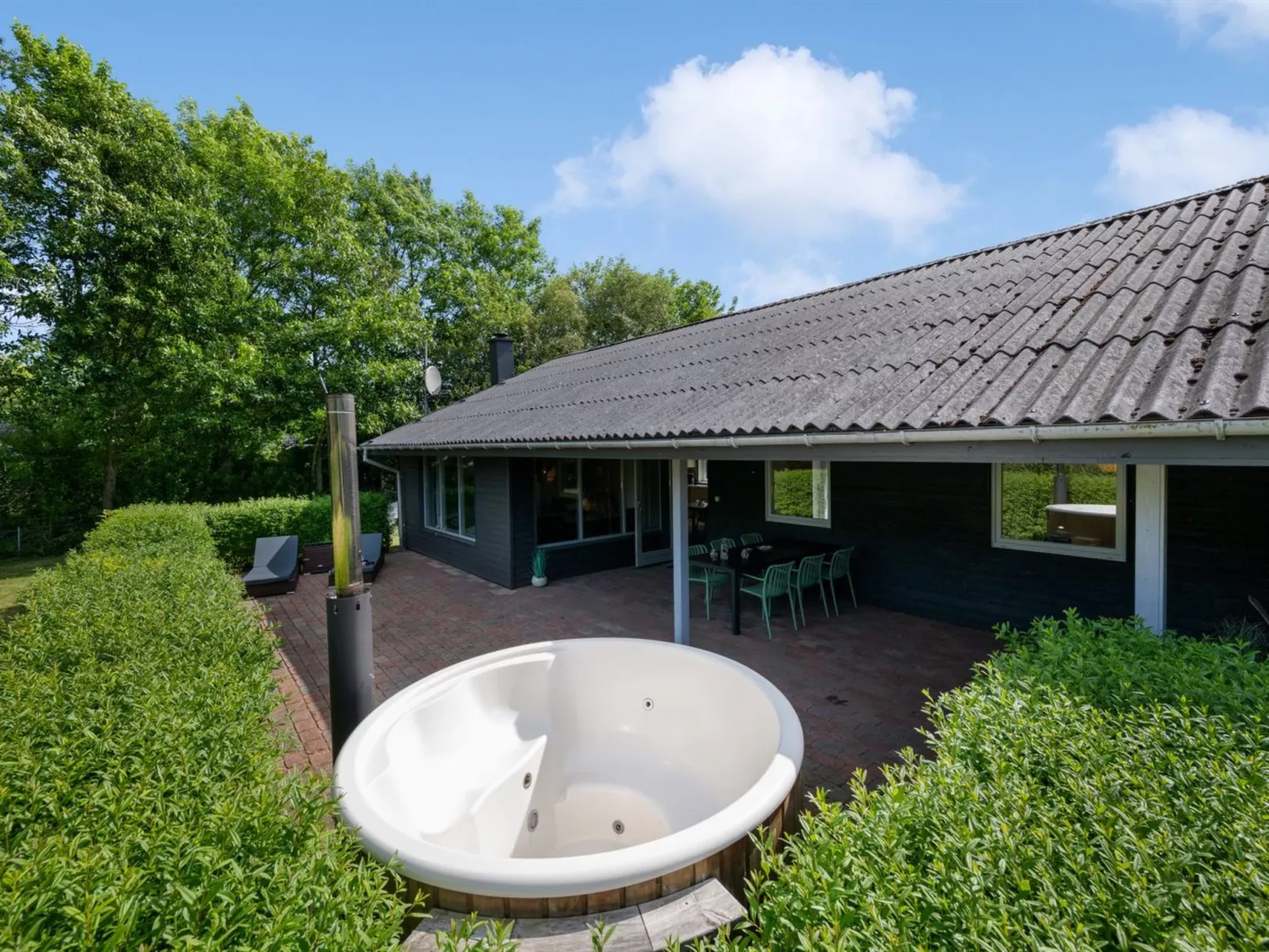 "Knag" - 800m to the fjord-Dedans