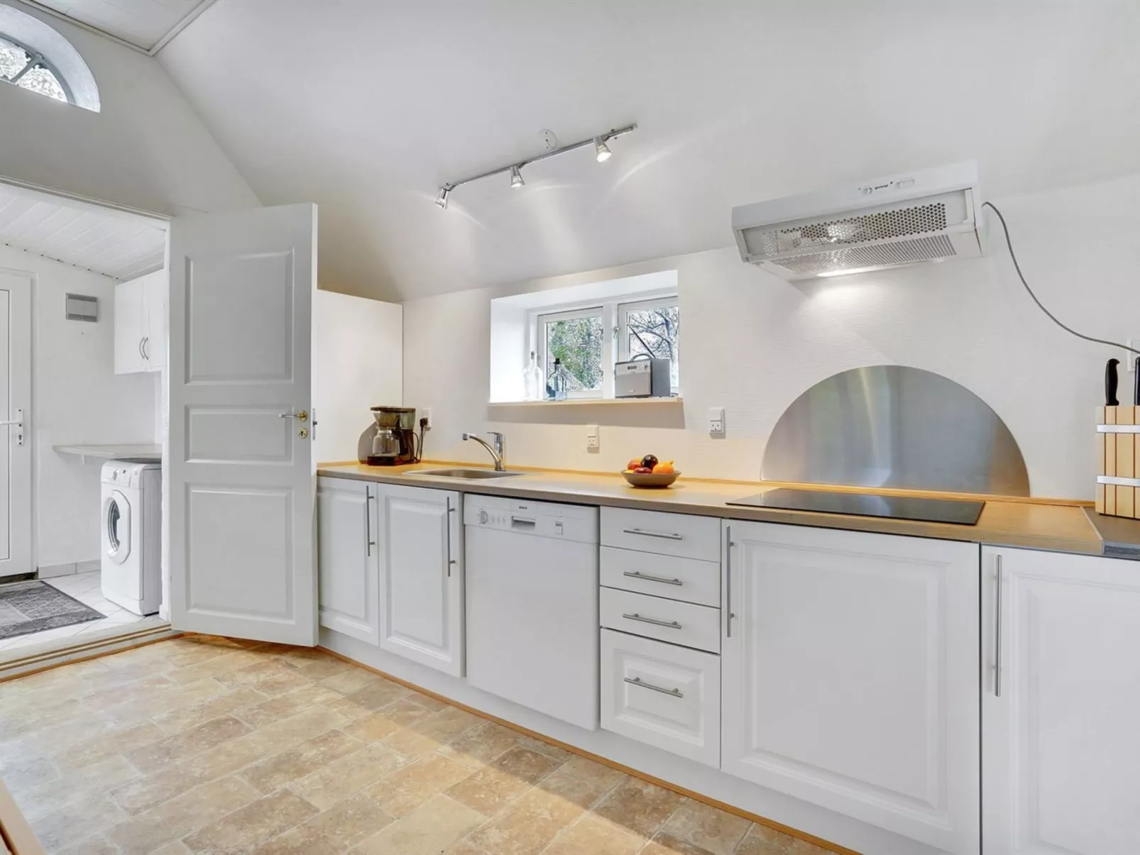 "Filippus" - 30km from the sea-Dedans