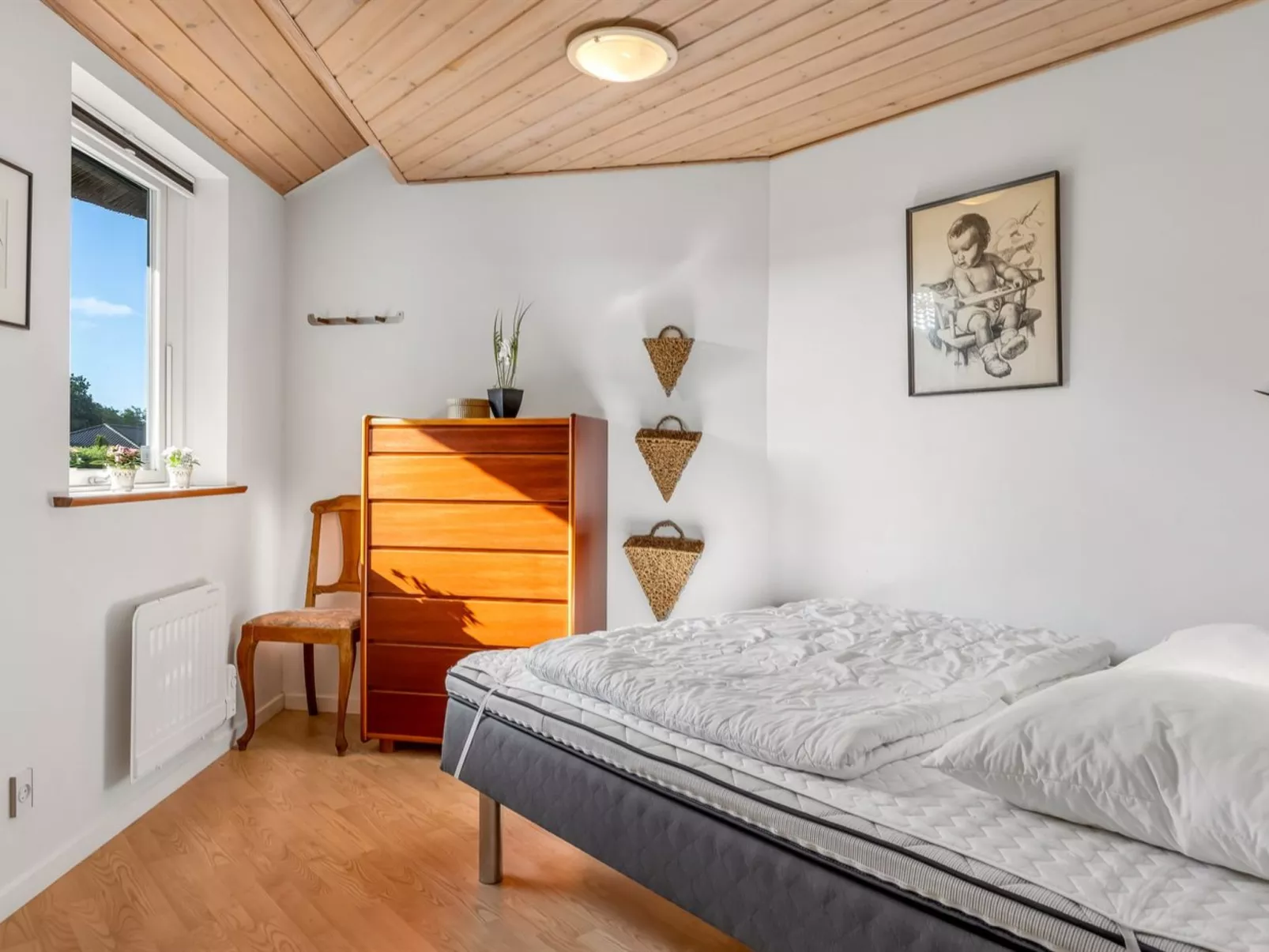 "Adrienne" - 35km from the sea-Inside