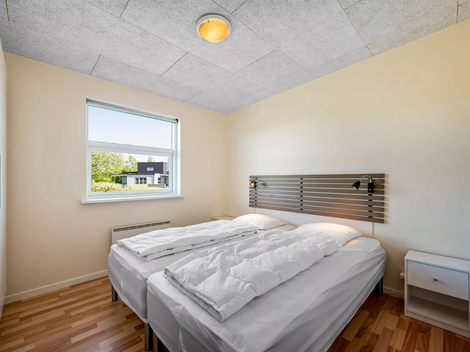 "Hedevig" - 800m to the fjord-Inside