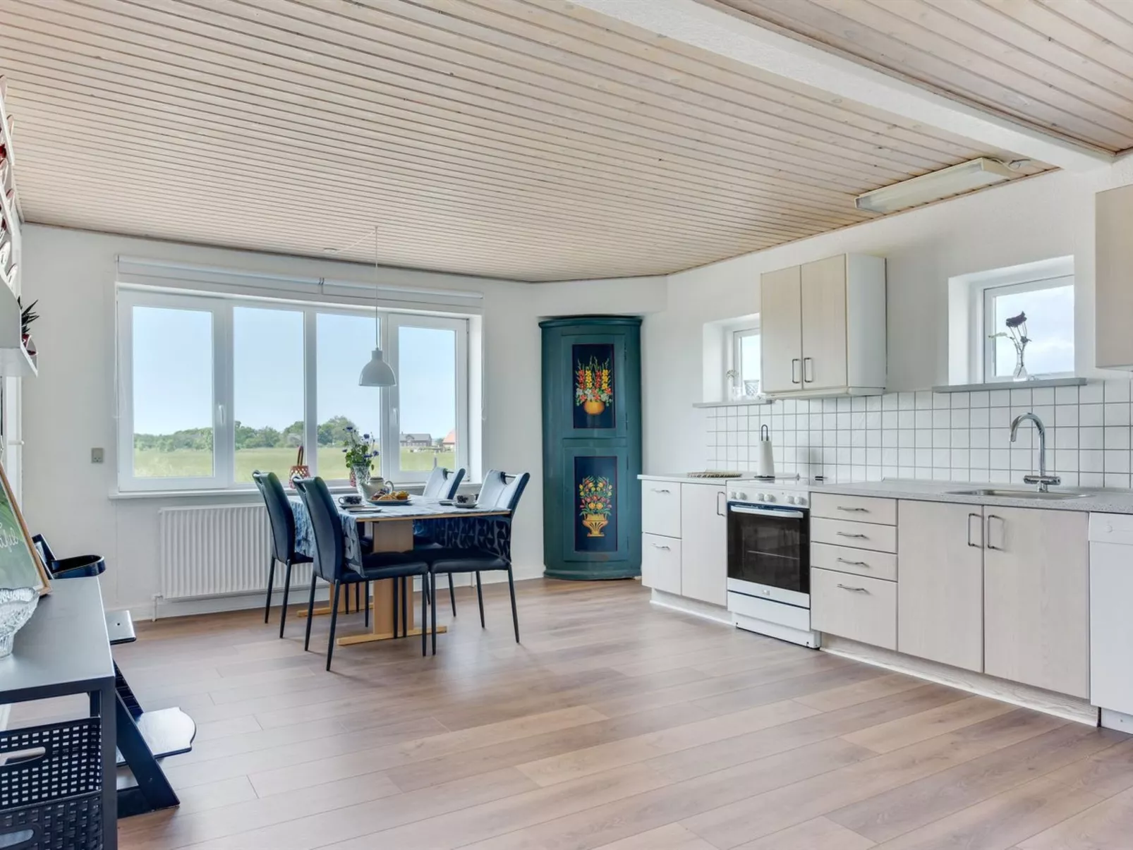 "Iina" - 13km from the sea-Drinnen