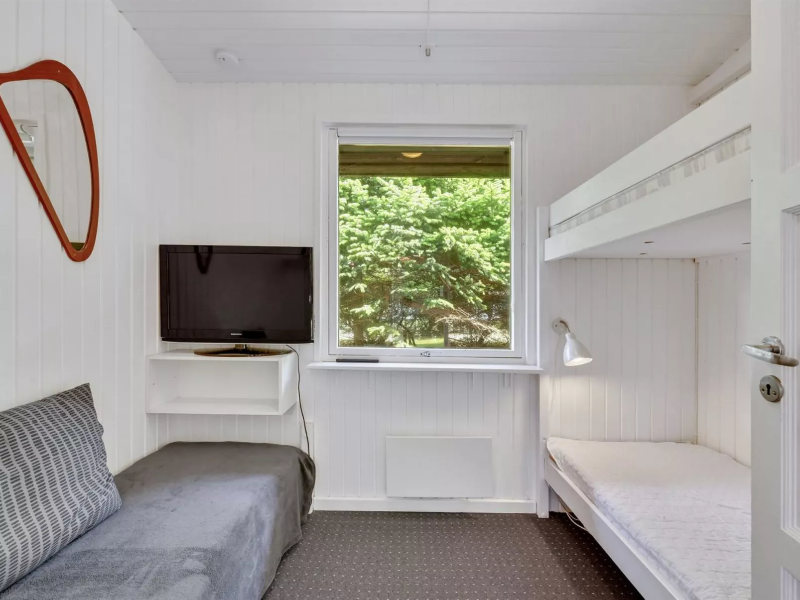 "Cristal" - 400m to the fjord-Inside