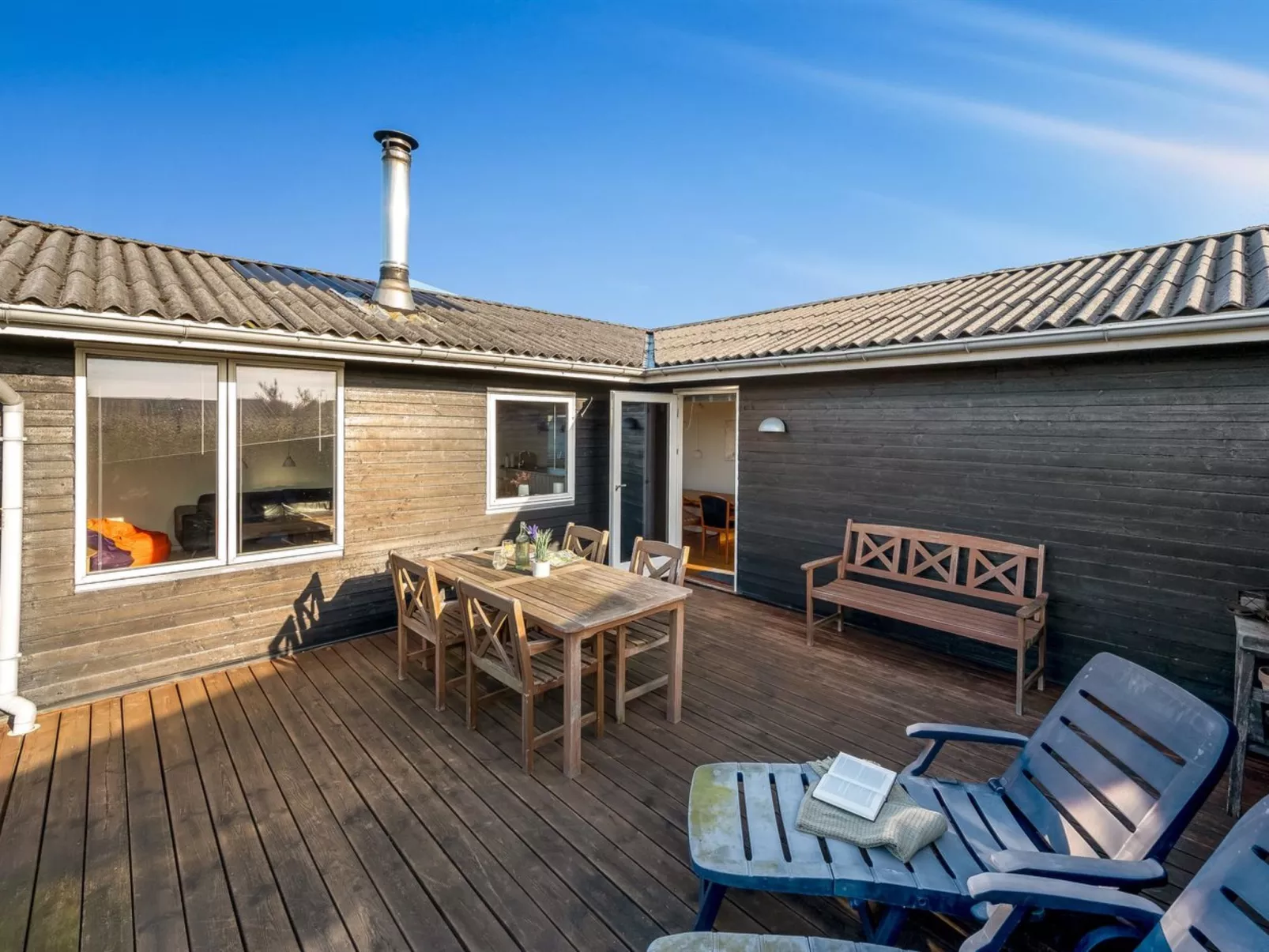 "Awer" - 300m to the fjord-Outside