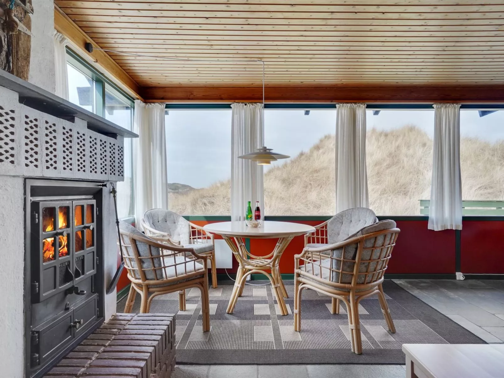 "Thorid" - 200m from the sea-Inside