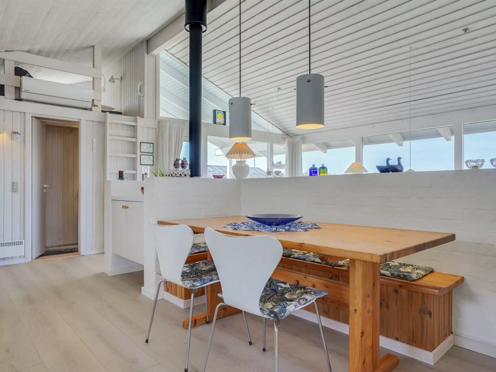 "Sigrid" - 400m from the sea-Inside