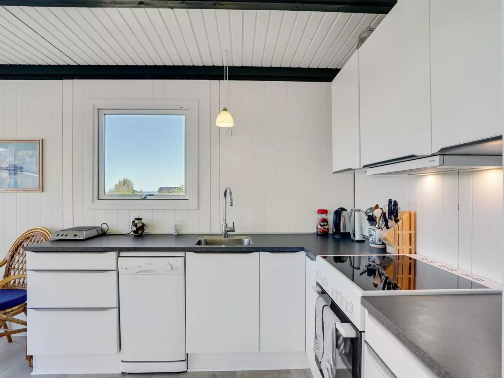 "Vasilij" - 300m to the fjord-Inside