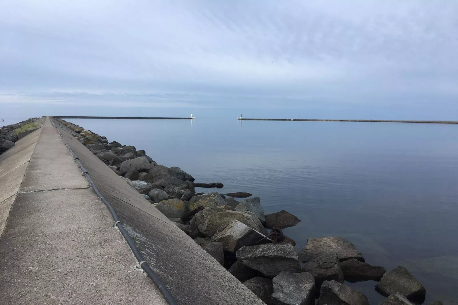 Maison de vacances pour 3 a HUNVIGAN-By Traum-Vue sur l'eau