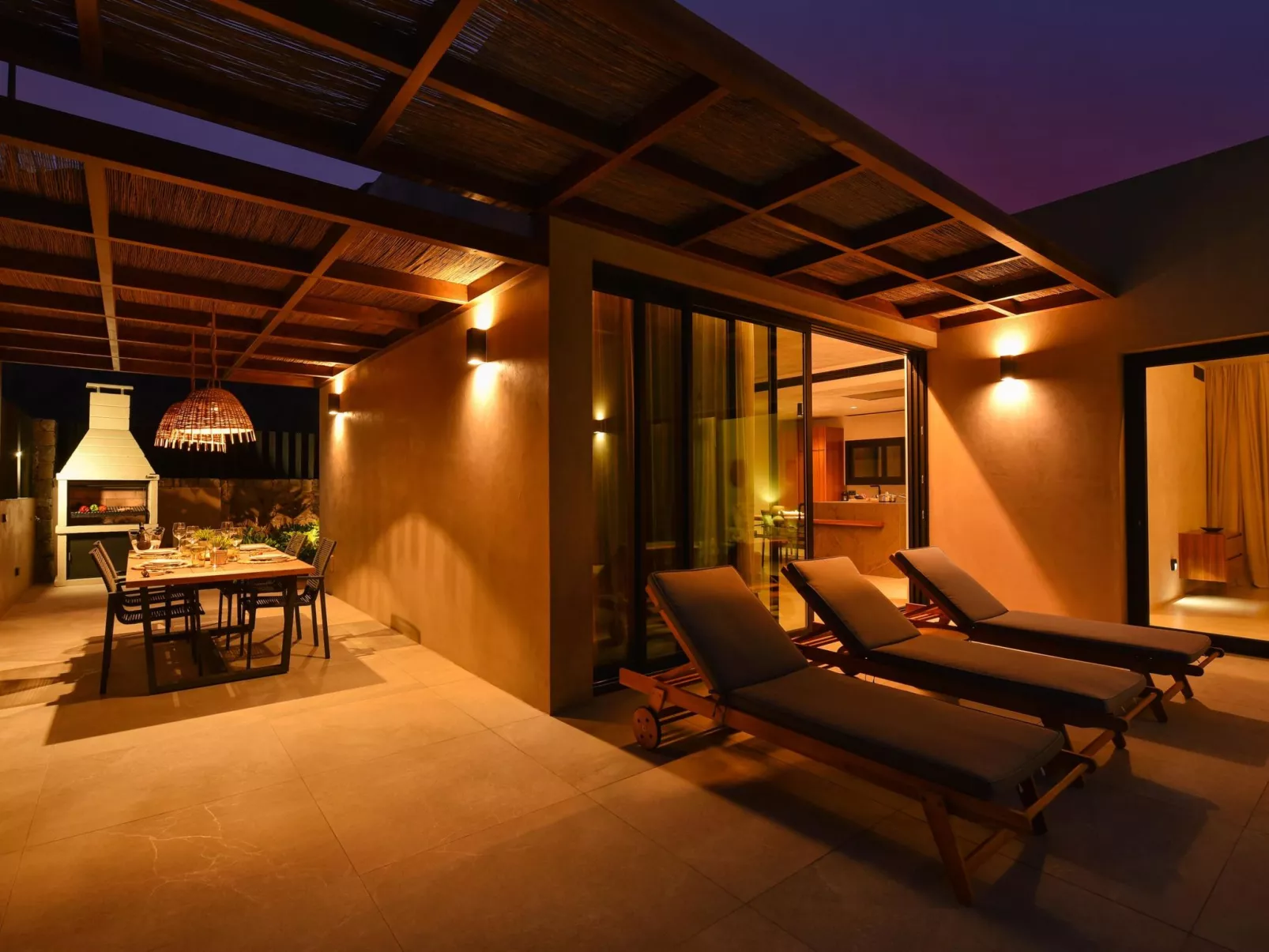 Almadies Tauro - Outside