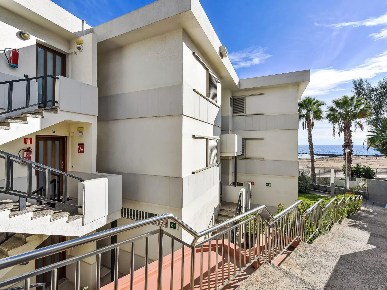 Papagayo San Agustin-Outside