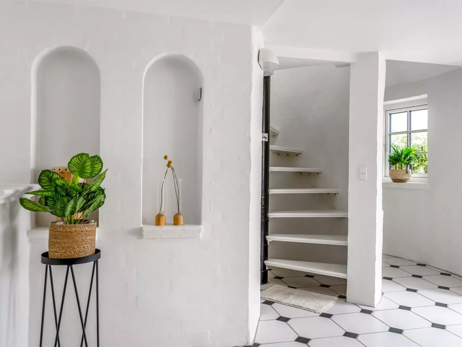 "Edmond" - 150m from the sea-Inside