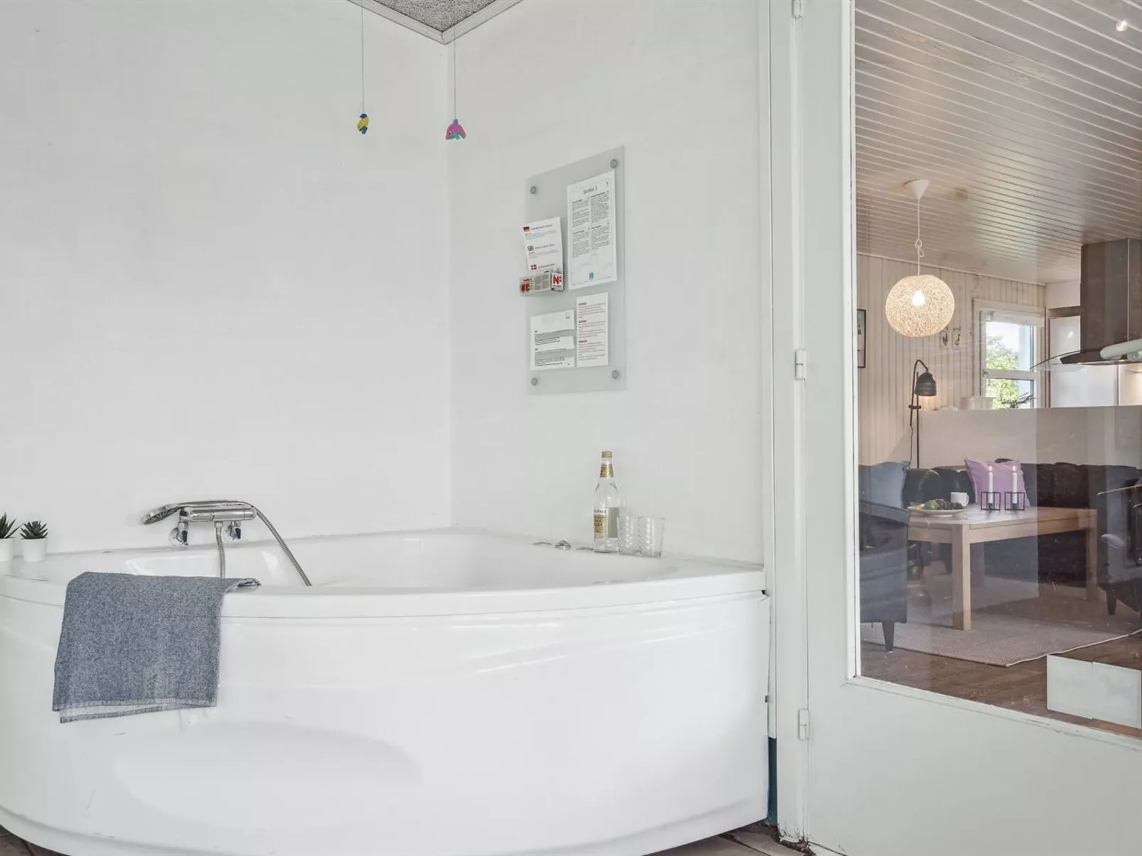 "Ingebore" - 700m from the sea-Dedans