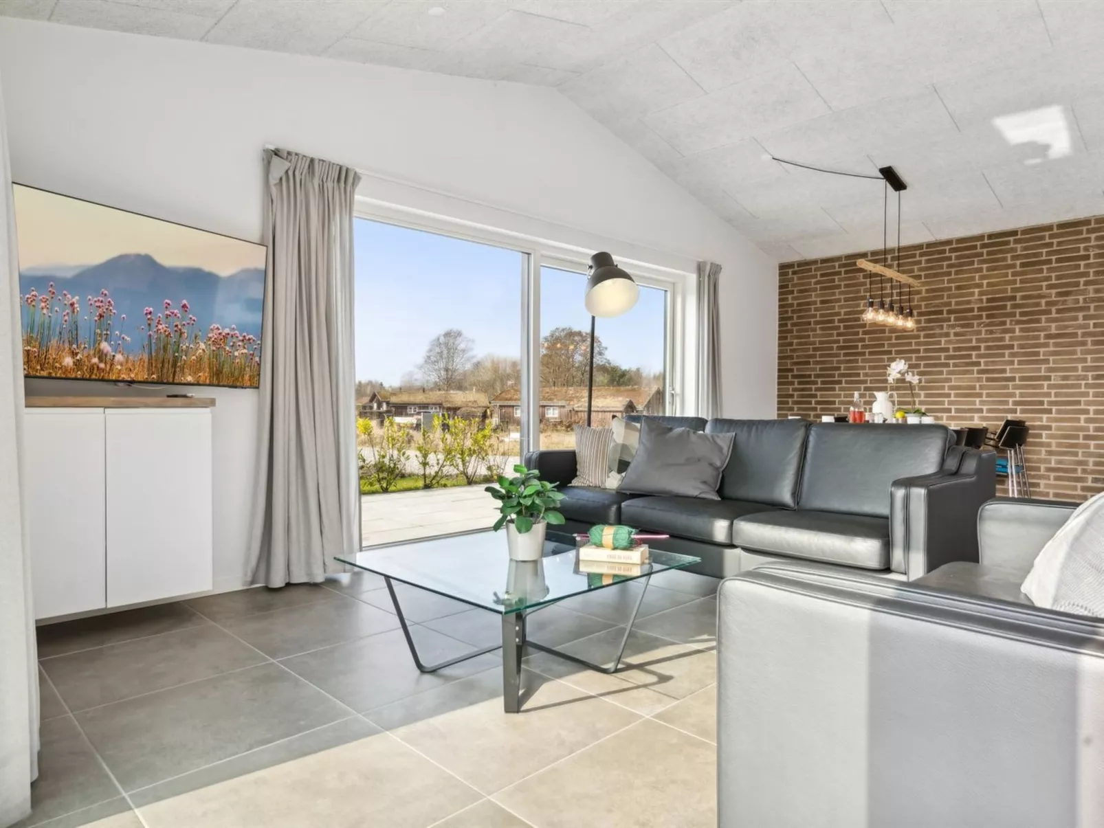 "Asel" - 350m from the sea-Inside