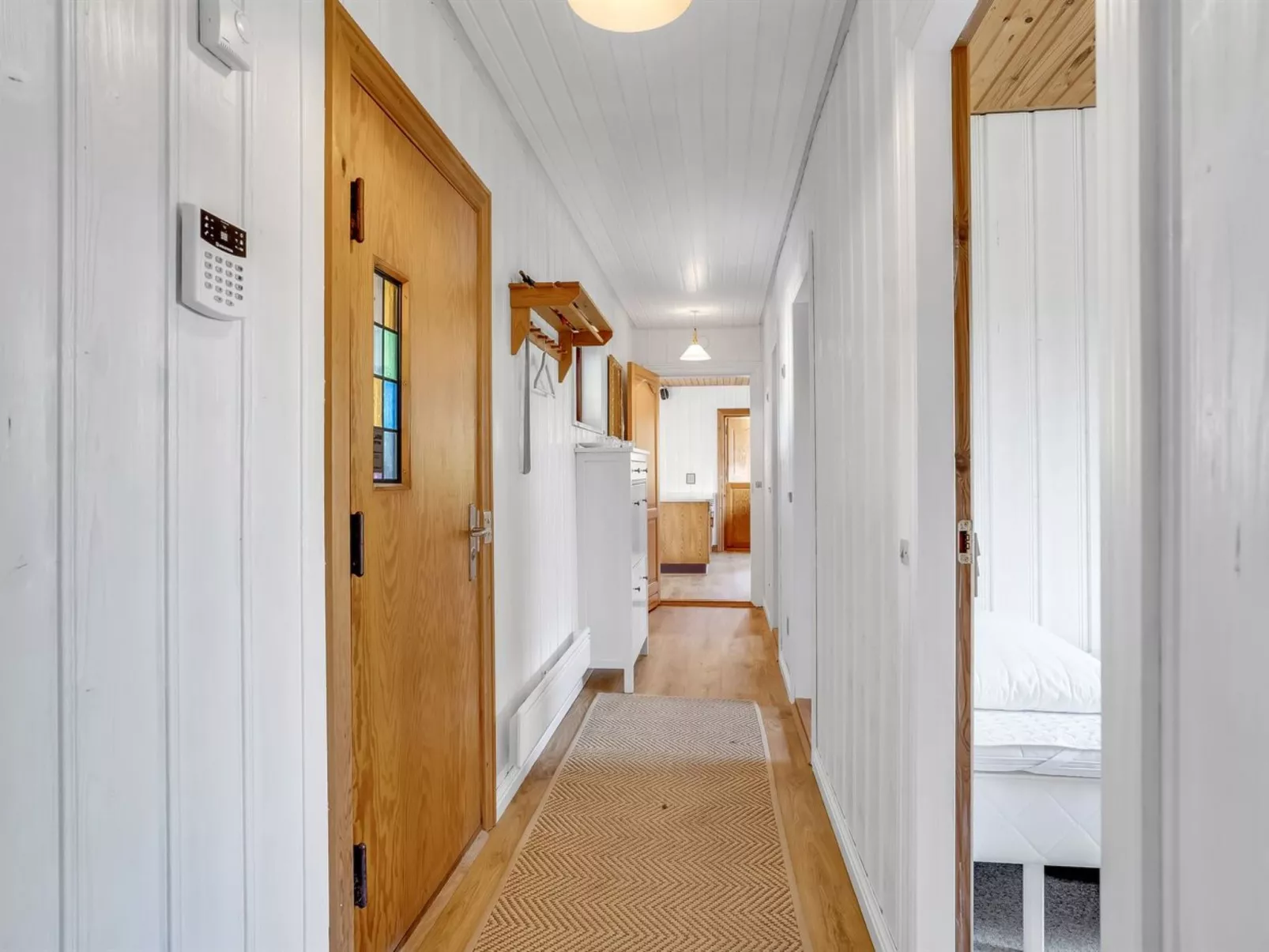 "Hakon" - 550m from the sea-Drinnen