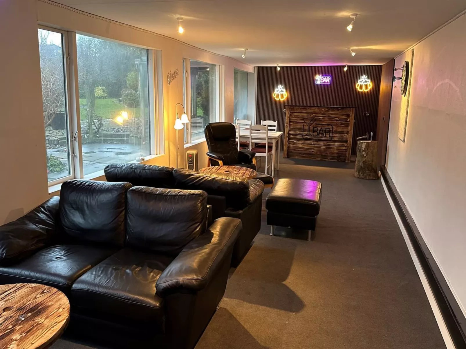 "Elaine" - 350m from the sea-Inside