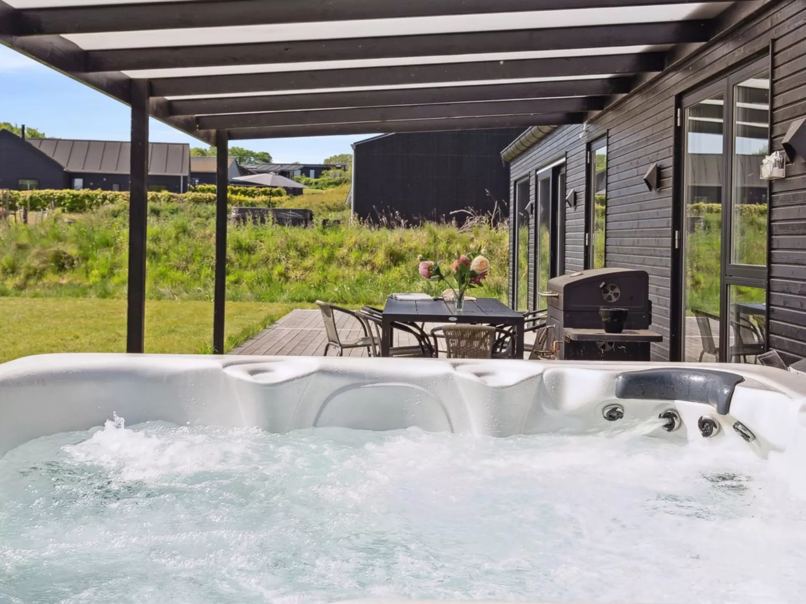 "Jul" - 300m from the sea-Outside