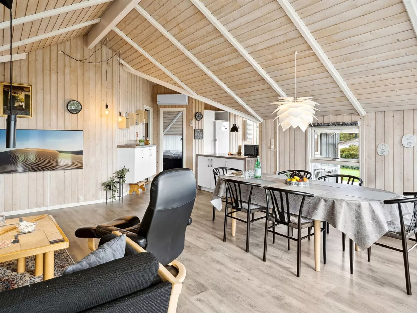 "Aarne" - 300m from the sea-Inside