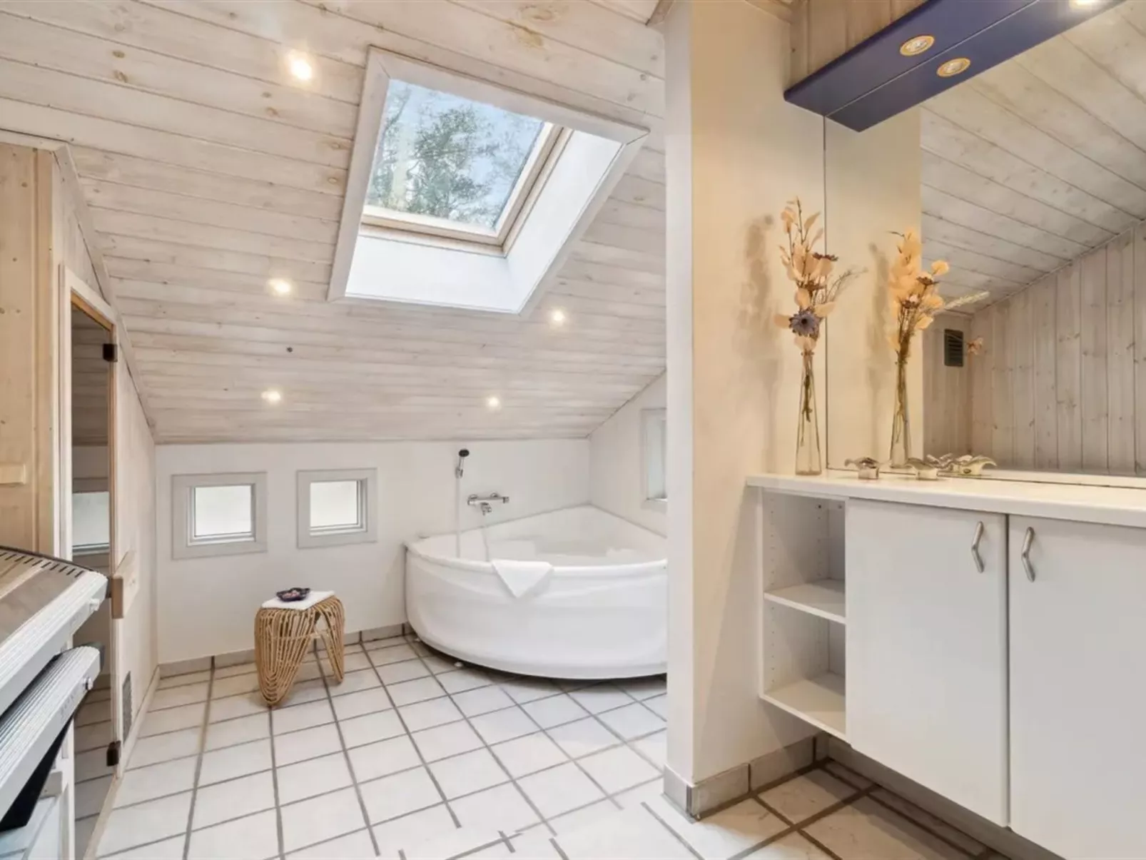 "Micaela" - 450m from the sea-Inside