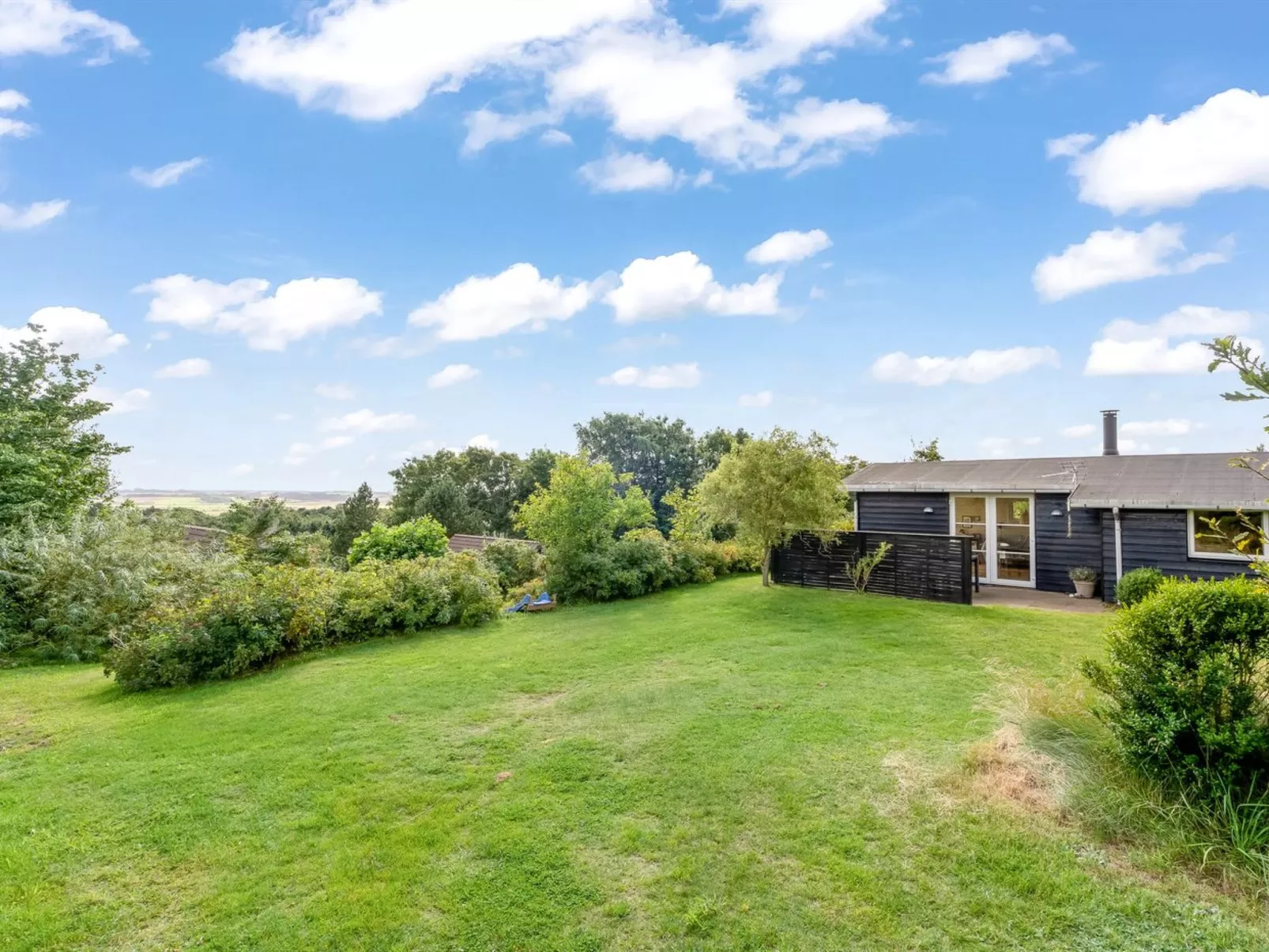 "Dimo" - 300m to the fjord-Outside