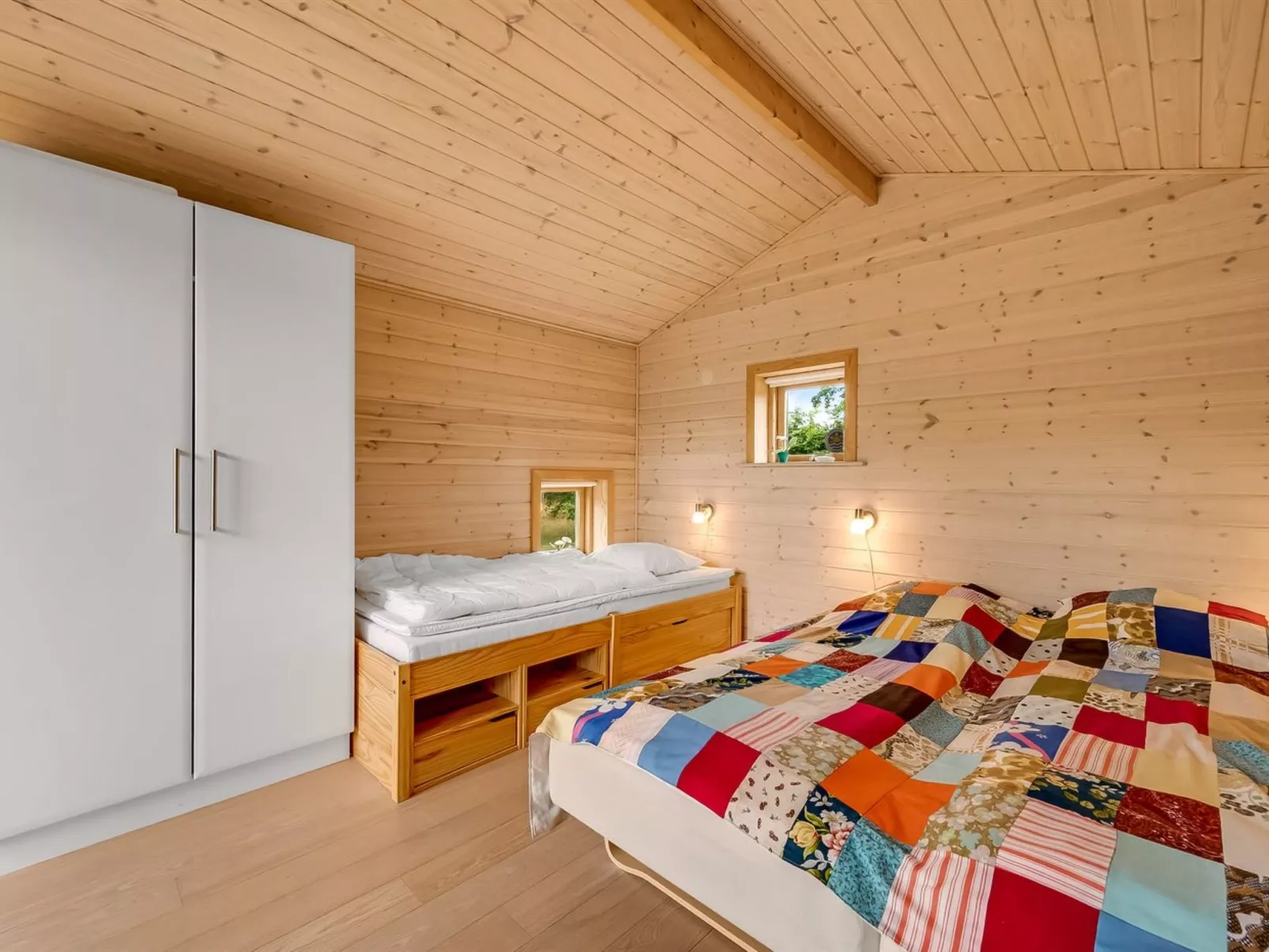 "Fifi" - 200m to the fjord-Inside