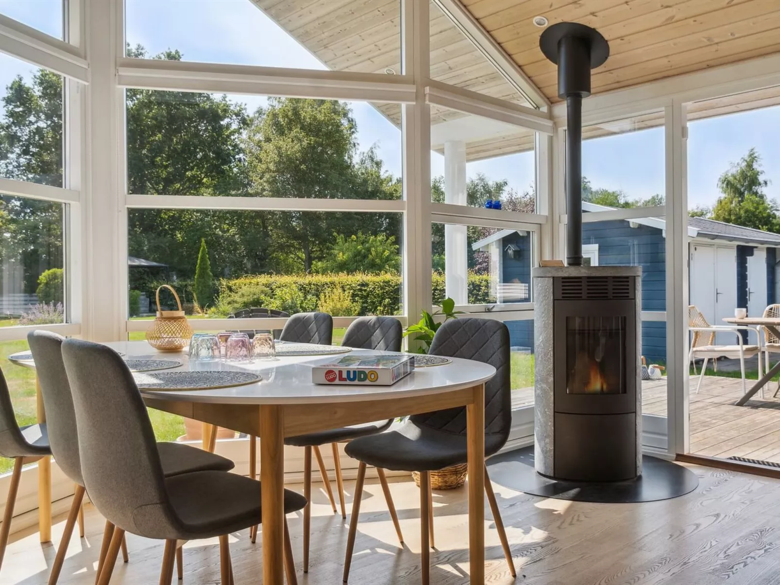 "Asvalde" - 200m to the fjord-Dedans