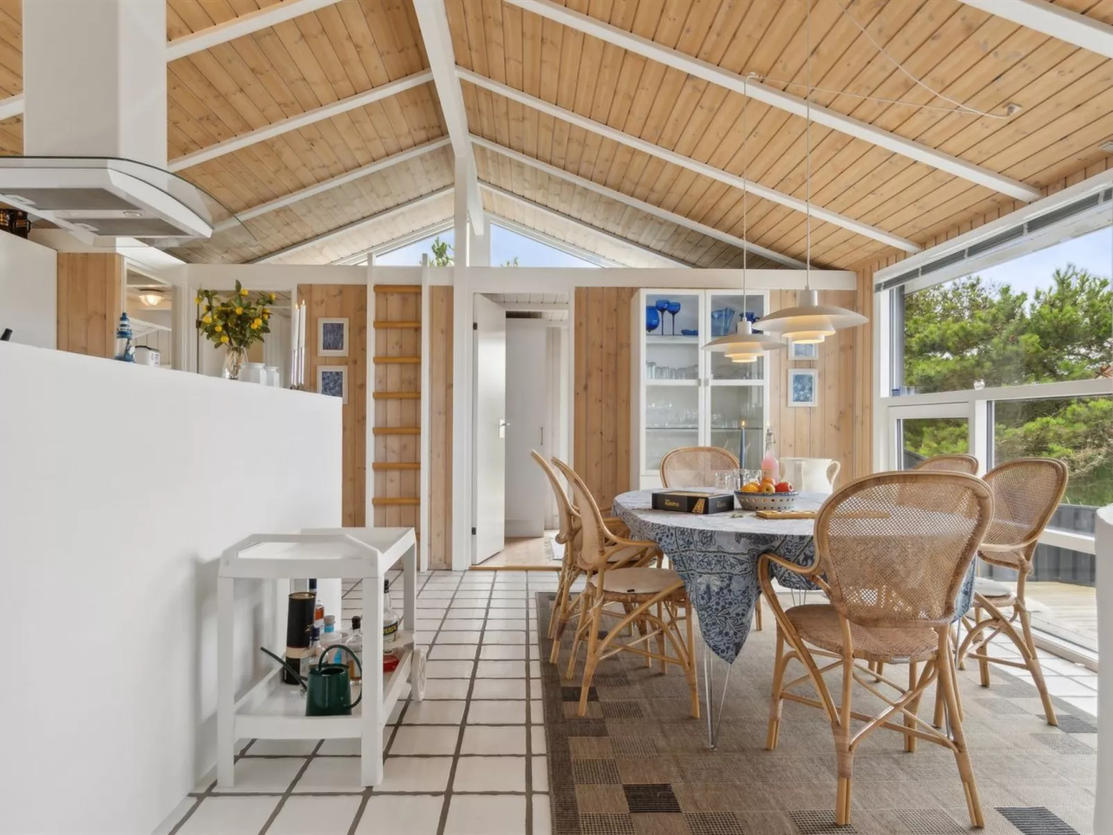 "Hrefna" - 500m from the sea-Inside