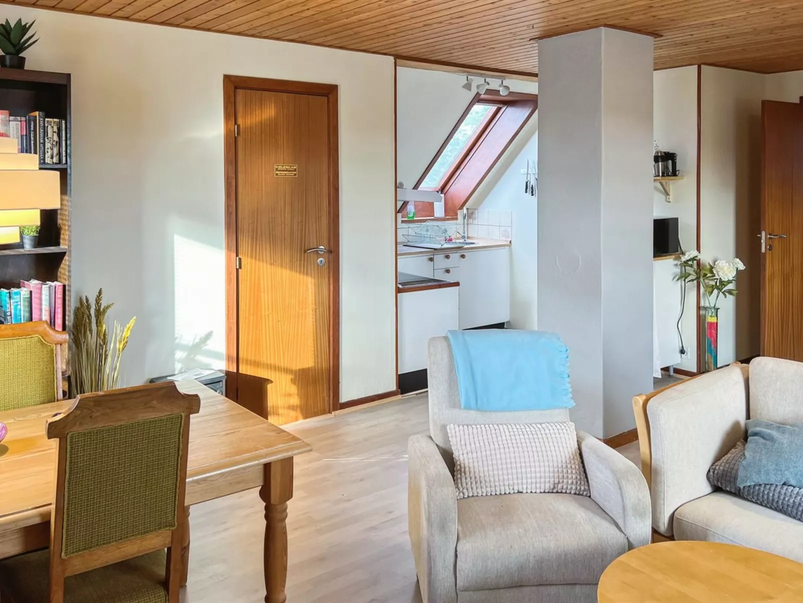 "Thera" - 5km from the sea-Inside