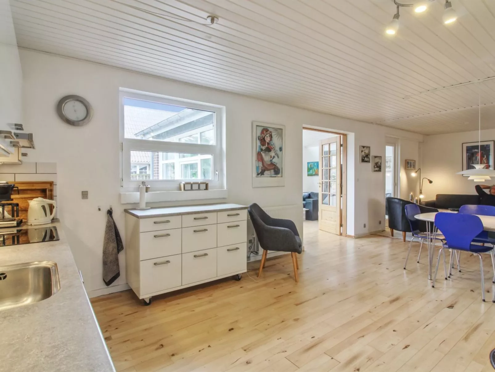 "Erle" - 1.5km from the sea-Inside