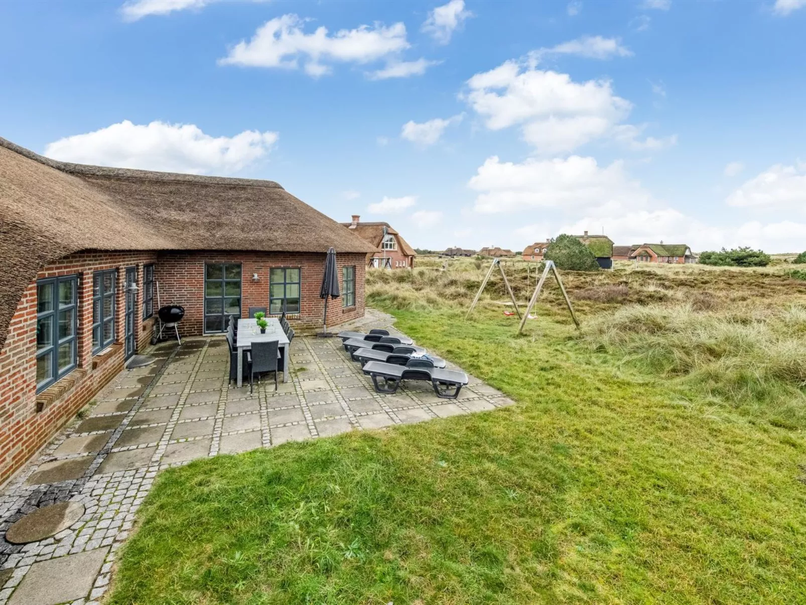 "Axeline" - 300m from the sea-Draußen