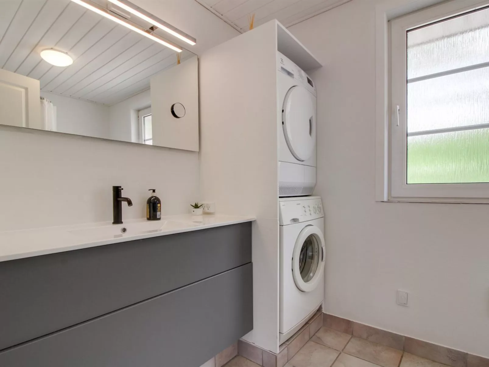 "Joona" - 12km from the sea-Inside