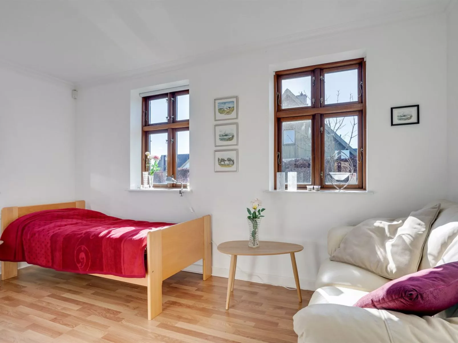 "Iarund" - 500m to the fjord-Inside